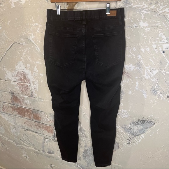 Judy Blue 14W black skinny jeggings, jeans, washed black pull on style - Picture 4 of 6